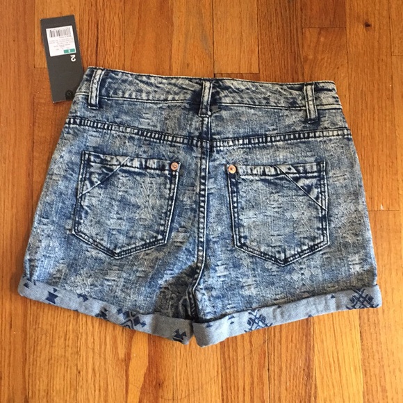 NWT Mossimo shorts - Picture 2 of 4